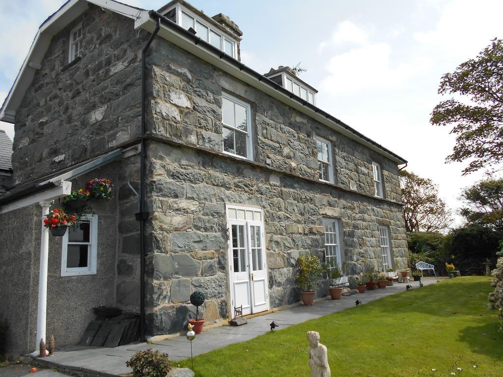 Hendre Clochydd Hall Llanaber Exteriör bild